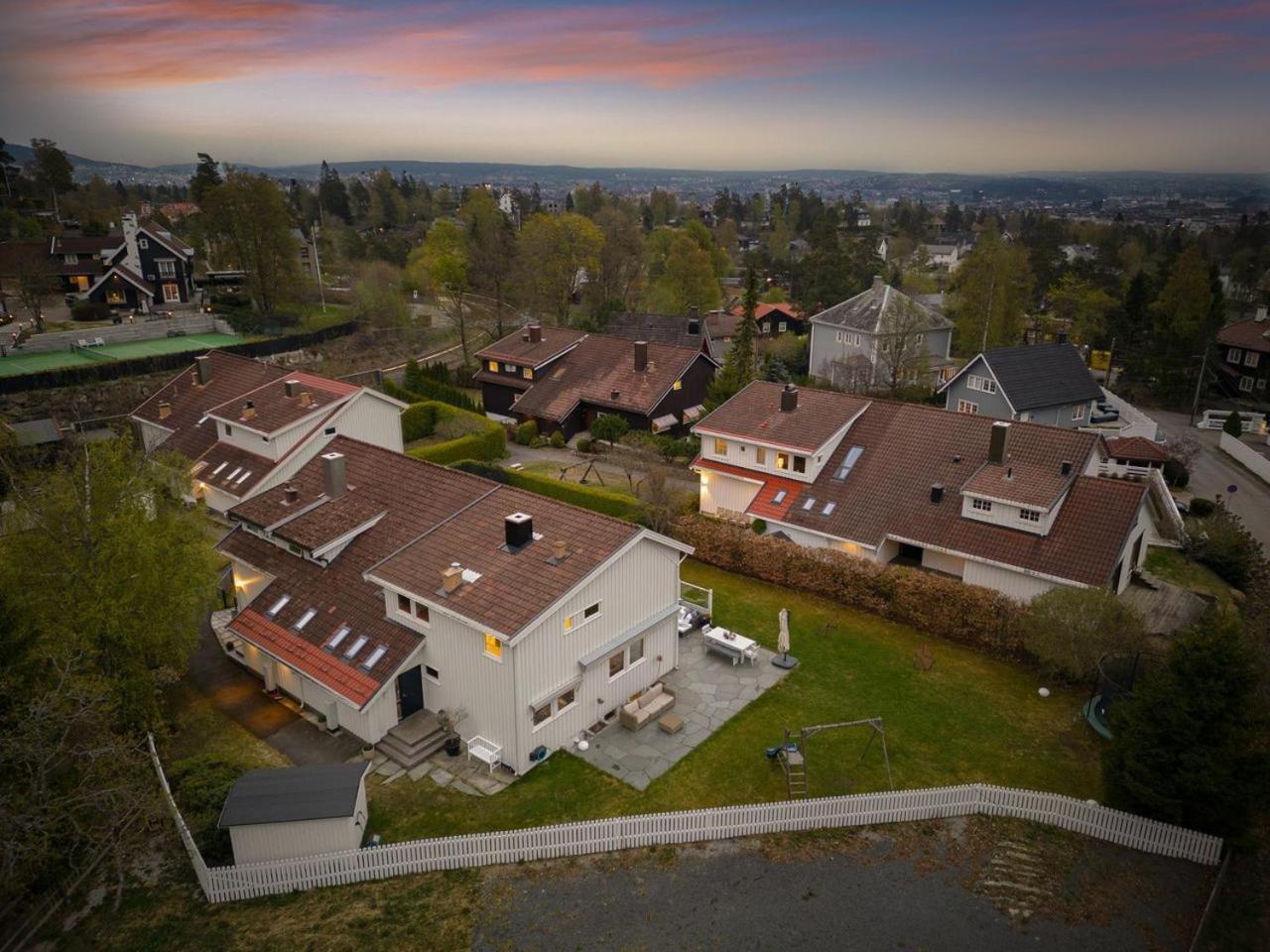 Slemdal, Oslo West Villa ภายนอก รูปภาพ